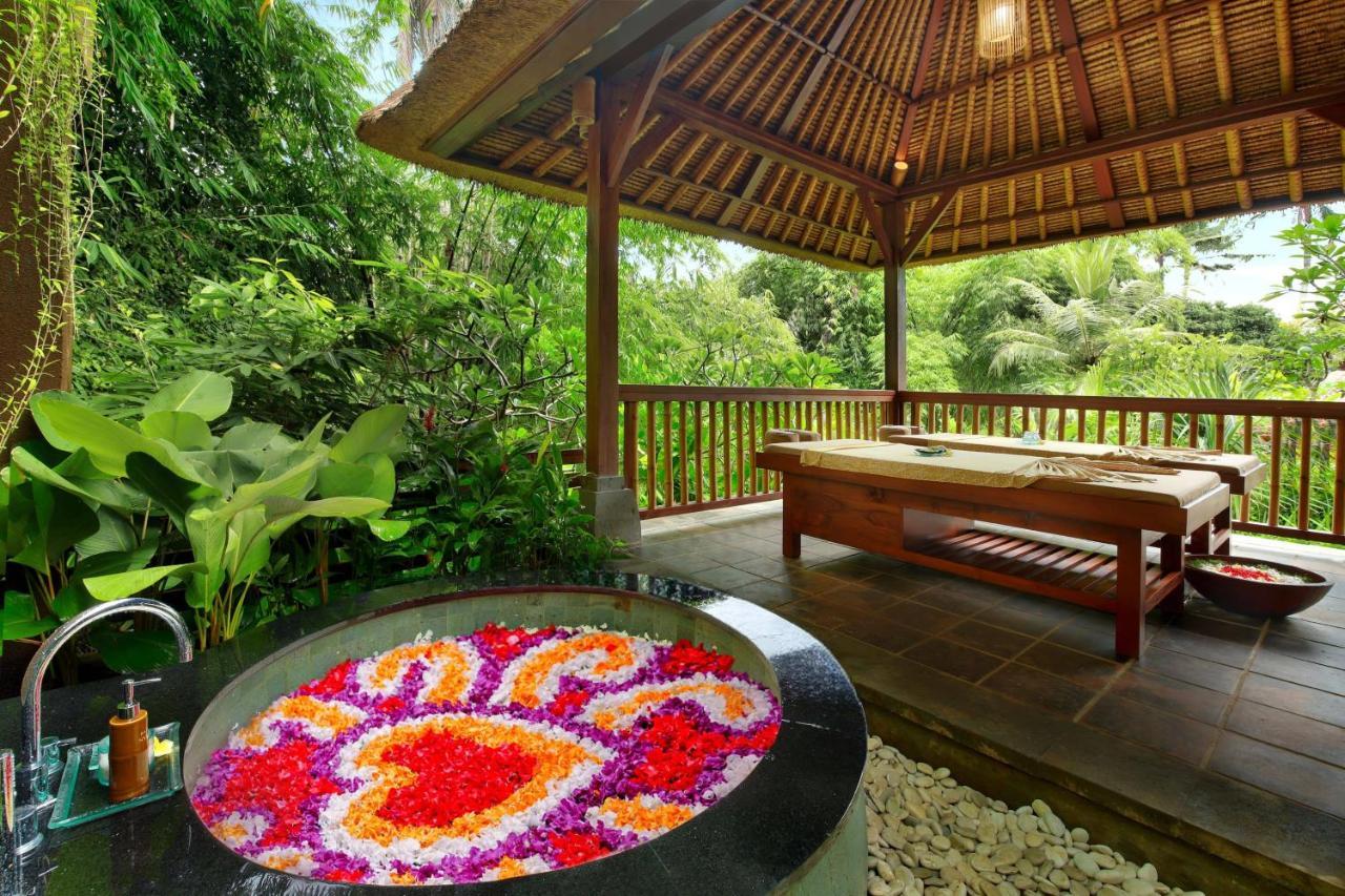 อูบุด นยูห์ บาหลี รีสอร์ต แอนด์ สปา Hotel ภายนอก รูปภาพ A spa in Bali, Indonesia